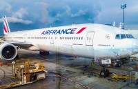 nga chim lao vao dong co may bay dap bang bung xuong canh dong