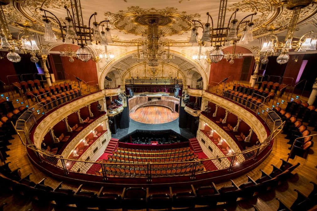 anh an tuong trong tuan 9 153 the gioi be quan khan cap doi pho cu soc covid 19 va bieu tinh o bo tay