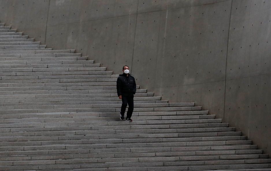 anh an tuong trong tuan 15 223 the goi te liet vi covid 19 va cach goi ten virus corona gay tranh cai cua ong trump