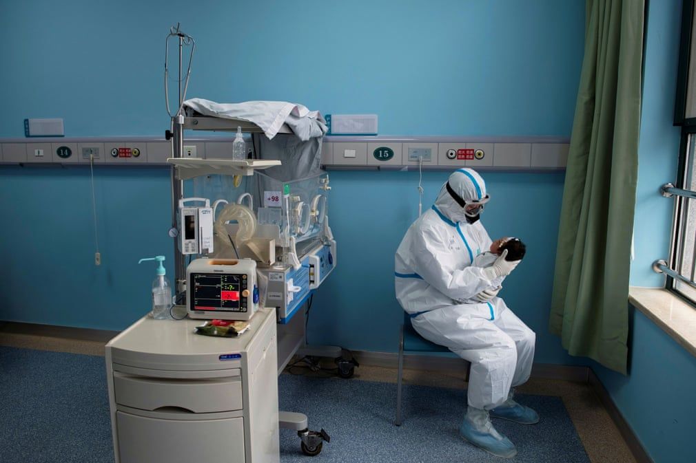 anh an tuong trong tuan 15 223 the goi te liet vi covid 19 va cach goi ten virus corona gay tranh cai cua ong trump