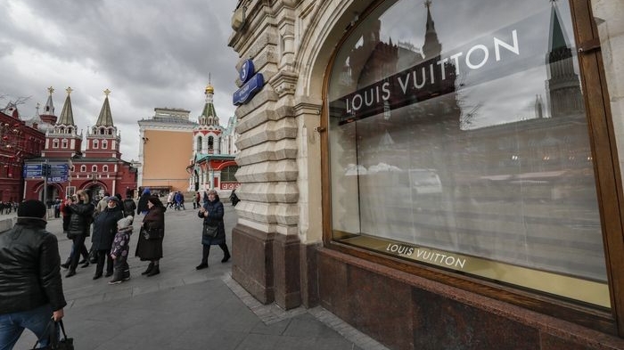 kinh te the gioi ong putin gui thong diep cung ran toi cong ty phuong tay roi khoi nga my van manh me gia nha trung quoc giam