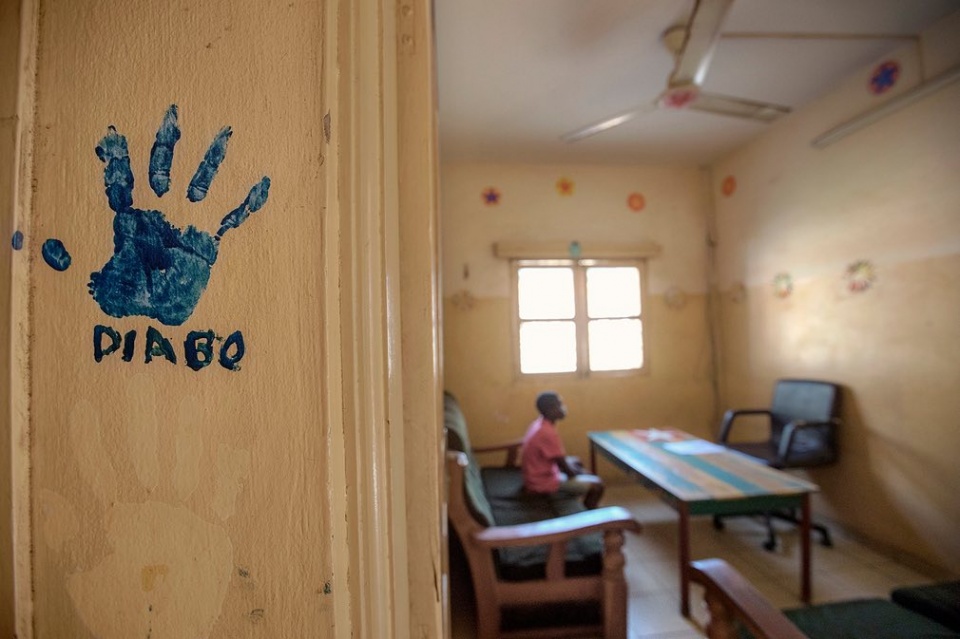 nhung dua tre tay phi thoat khoi cuoc song no le