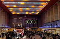 tia sang cho hoa binh trung dong