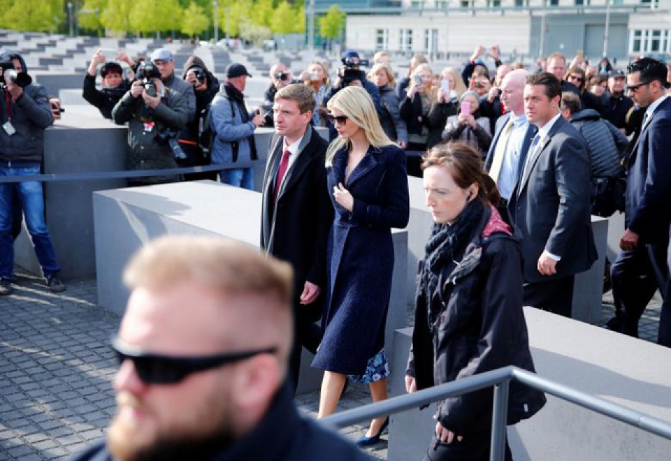 ai nu nha trump lan dau ra mat chinh truong the gioi