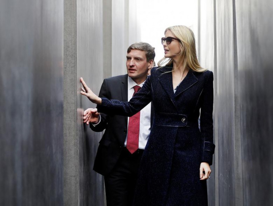 ai nu nha trump lan dau ra mat chinh truong the gioi