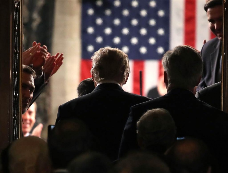 100 ngày đầu tiên của Tổng thống Donald Trump qua ảnh 100 ngay dau tien cua tong thong donald trump qua anh