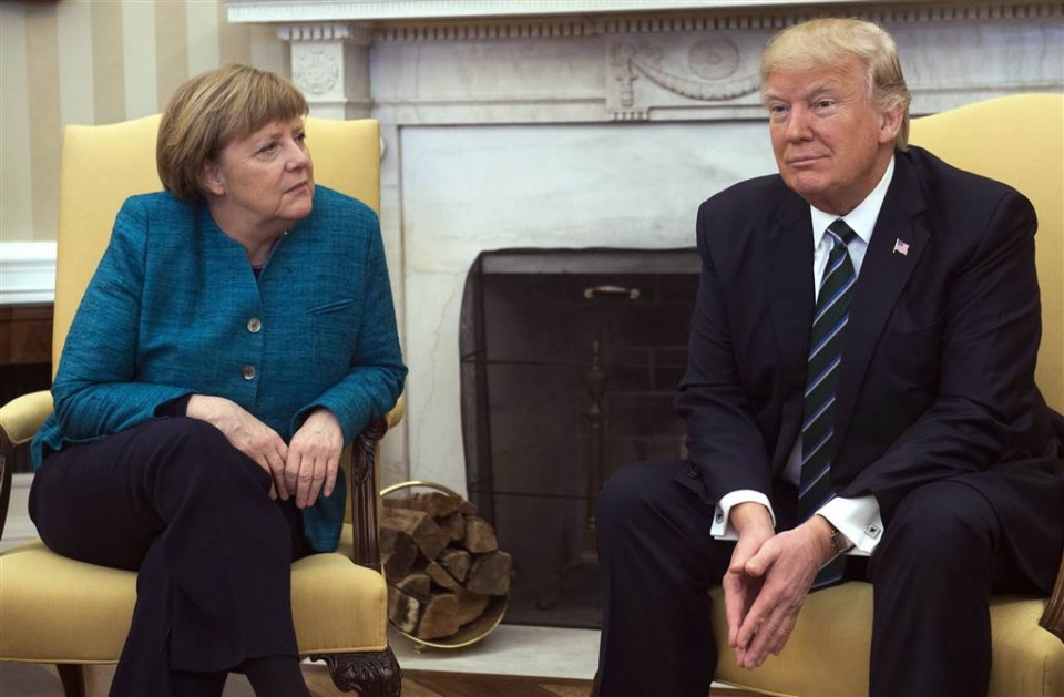 100 ngày đầu tiên của Tổng thống Donald Trump qua ảnh 100 ngay dau tien cua tong thong donald trump qua anh