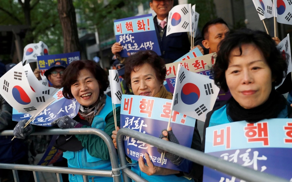 cuoc gap lien trieu nhung hinh anh lich su