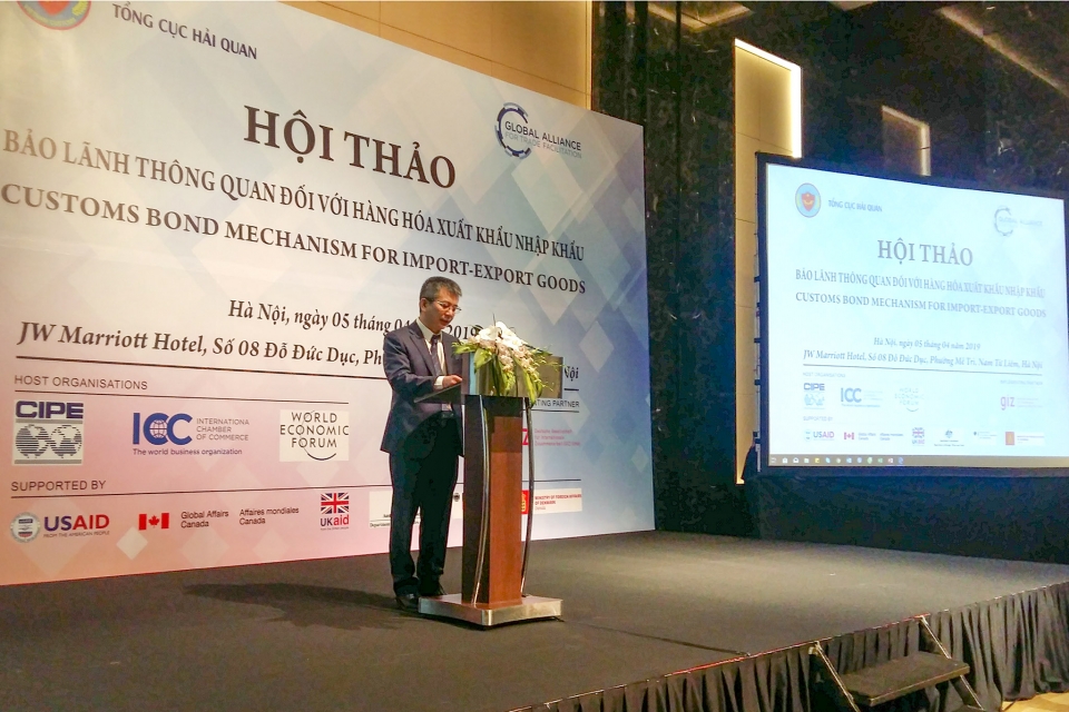 Bảo lãnh thông quan, tạo thuận lợi cho doanh nghiệp, thúc đẩy giao thương quốc tế bao lanh thong quan tao thuan loi cho doanh nghiep thuc day giao thuong quoc te