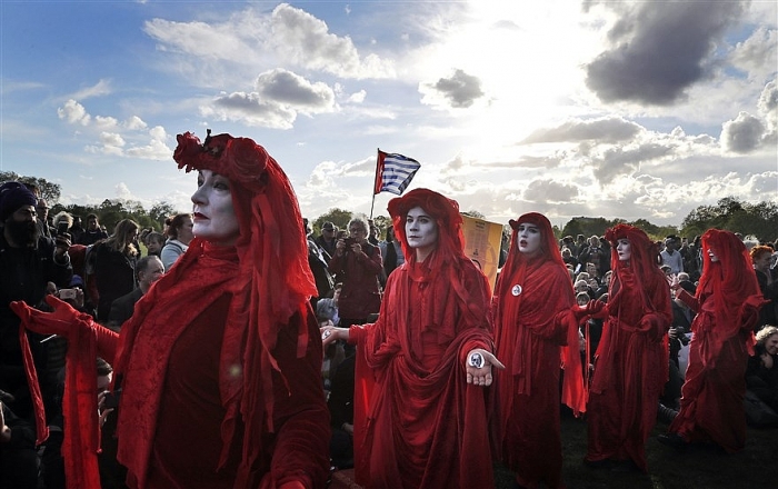 anh an tuong trong tuan 21 284 cap doi trieu tien nhay day chup anh cuoi