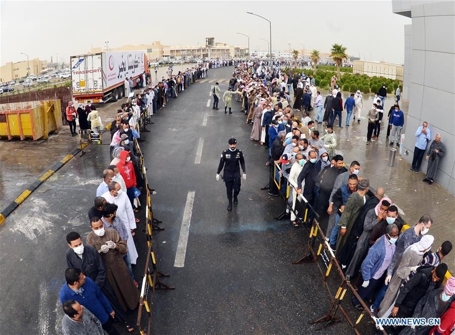 dai su trinh minh manh chong covid 19 hay o nha va thu thach voi dieu nhay ghen co vy