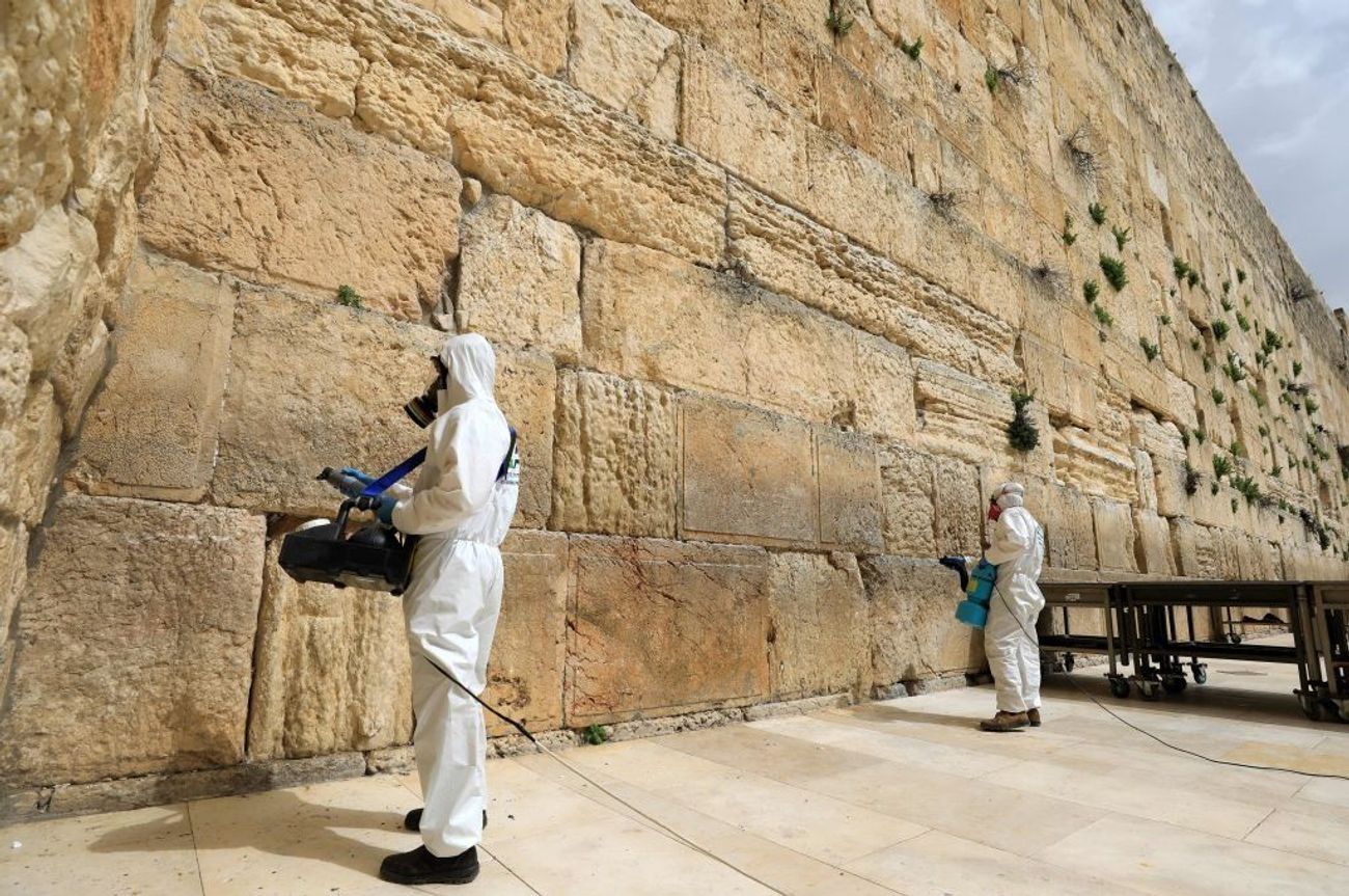 anh an tuong tuan 303 54 su met moi va nuoc mat o new york covid 19 bop nghet toan cau