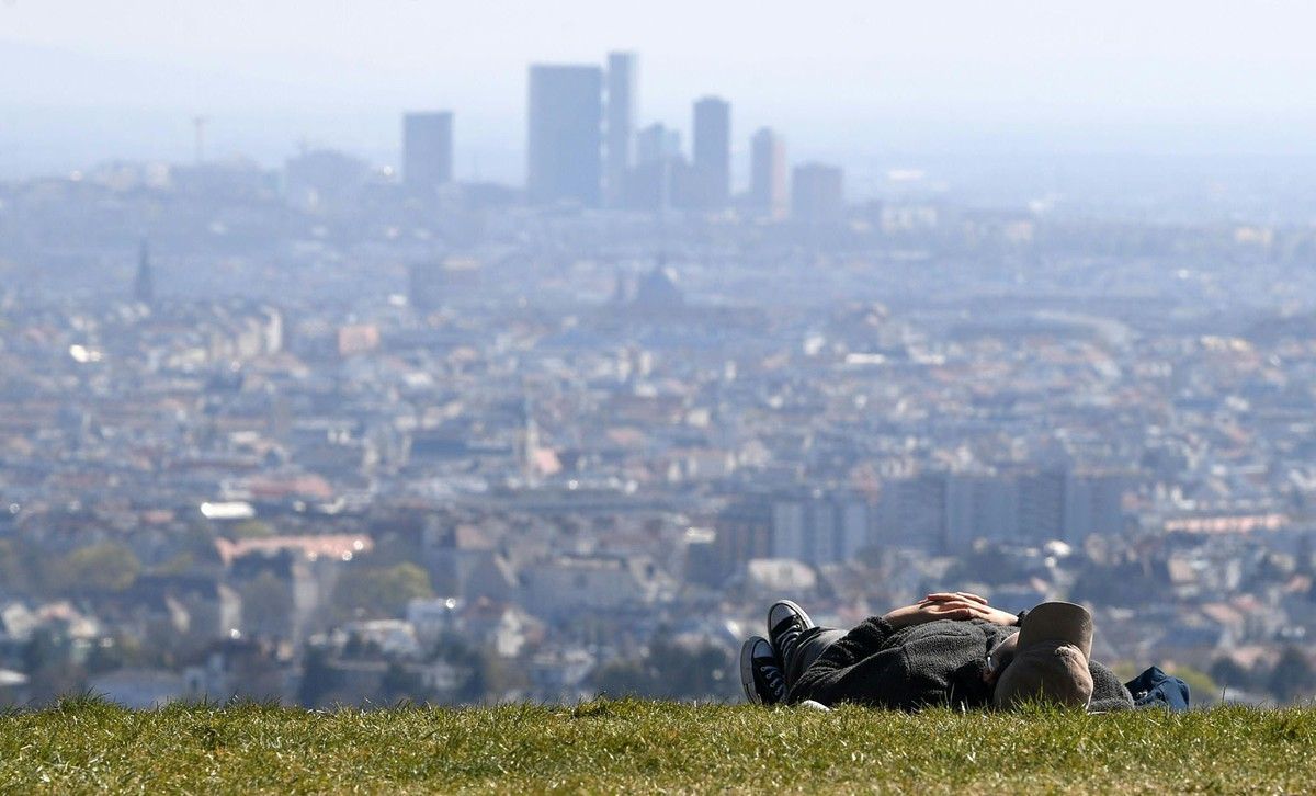 anh an tuong tuan 6 124 the gioi vat lon voi covid 19 tranh cai ve ho chon tap the o new york va nuoc mat ngay doan tu o vu han