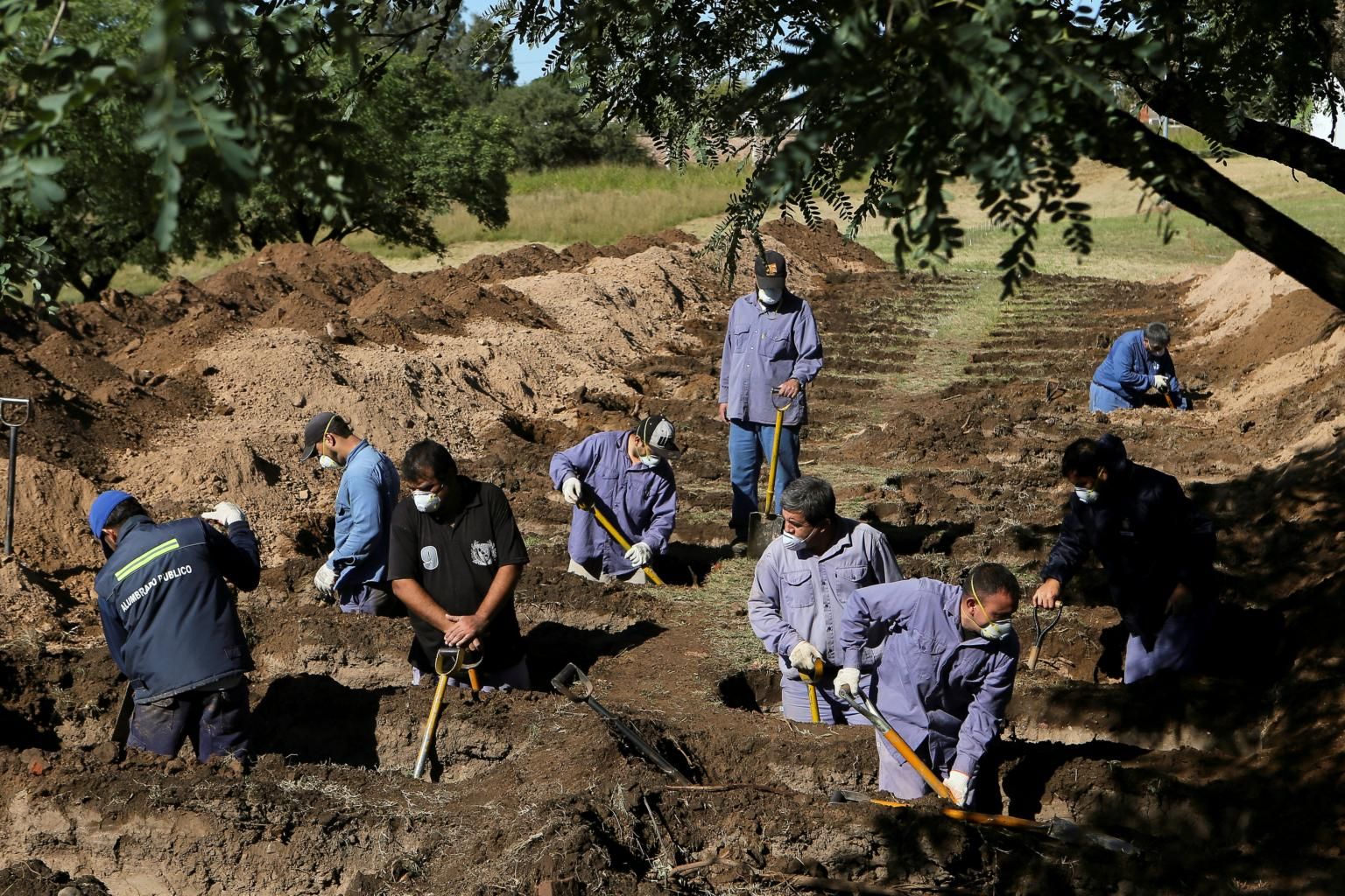 anh an tuong tuan 13 194 khau trang bap cai dinh chinh so lieu noi dau su gian du va long tri an giua dai dich covid 19