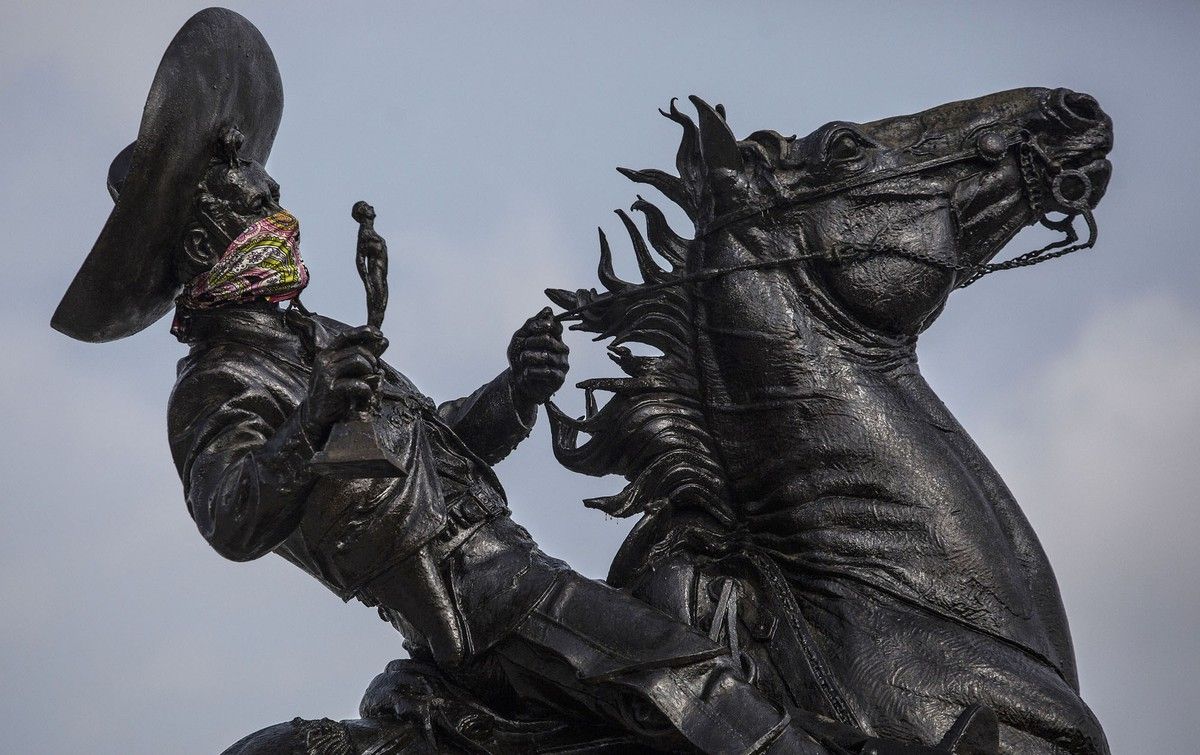 anh an tuong tuan 13 194 khau trang bap cai dinh chinh so lieu noi dau su gian du va long tri an giua dai dich covid 19