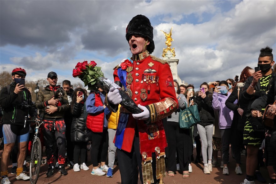 Ảnh ấn tượng tuần (5-11/4): Biểu tình ở Myanmar; Thổ Nhĩ Kỳ thể hiện vai trò trong quan hệ Nga-Ukraine và chuyện buồn Covid-19