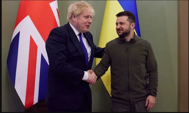 Thủ tướng Anh hứa viện trợ xe bọc thép, tên lửa cho Ukraine. (Nguồn: Parliament Twitter)