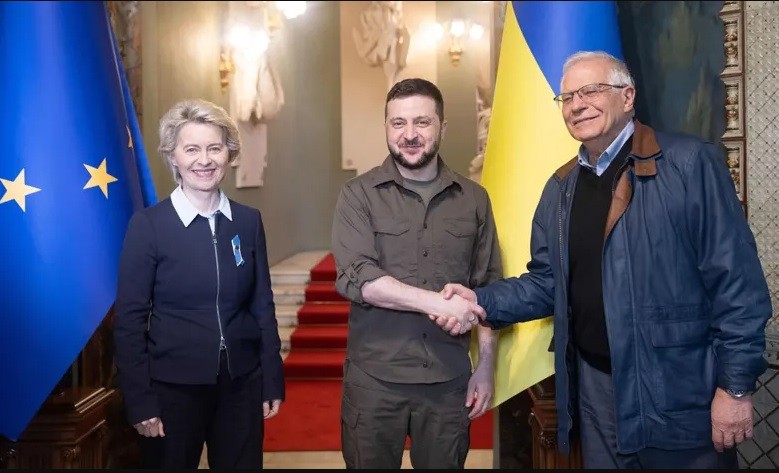 Ảnh ấn tượng tuần (4-10/4): Nga-Ukraine ‘đấu khẩu’ về vụ việc ở Bucha, EU đánh giá mức độ sẵn sàng gia nhập của Kiev, tượng Thành Cát Tư Hãn khổng lồ