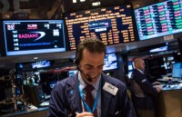 chung khoan toan cau khoi sac chung khoan my cao ky luc