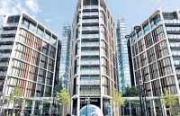 anh co the danh mat vi the trung tam tai chinh cua chau au