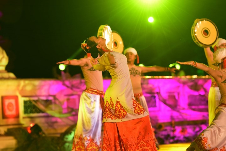 festival hue 2018 lung linh trong dem hoi sac mau van hoa viet han