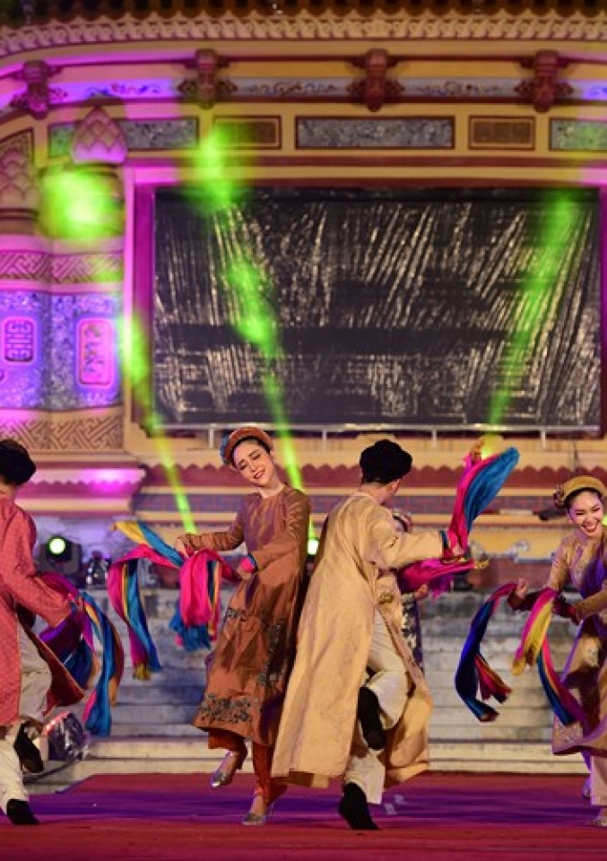 festival hue 2018 lung linh trong dem hoi sac mau van hoa viet han