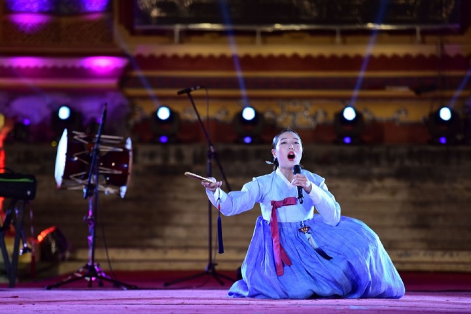 festival hue 2018 lung linh trong dem hoi sac mau van hoa viet han