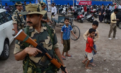 danh bom dung thoi diem bau cu ha vien o an do it nhat 16 binh si thiet mang