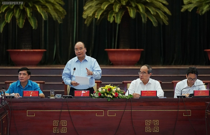 thu tuong nguyen xuan phuc doi thoai voi cong nhan ky thuat cao