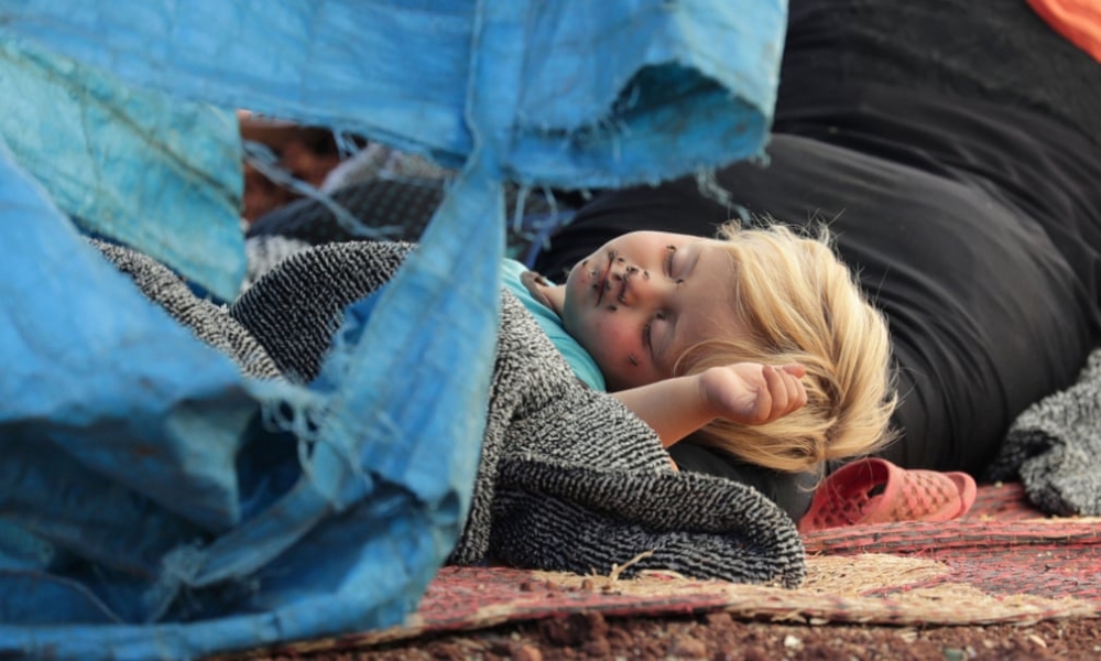 anh an tuong trong tuan 18 255 thoi trang tai cannes gay tranh cai va tac duong len nui everest