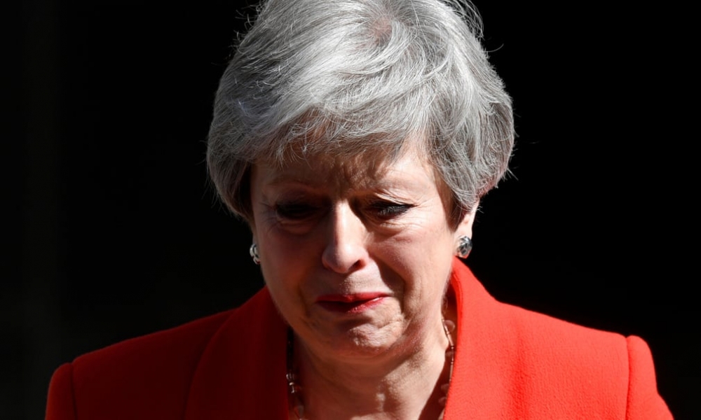 anh an tuong trong tuan 18 255 thoi trang tai cannes gay tranh cai va tac duong len nui everest