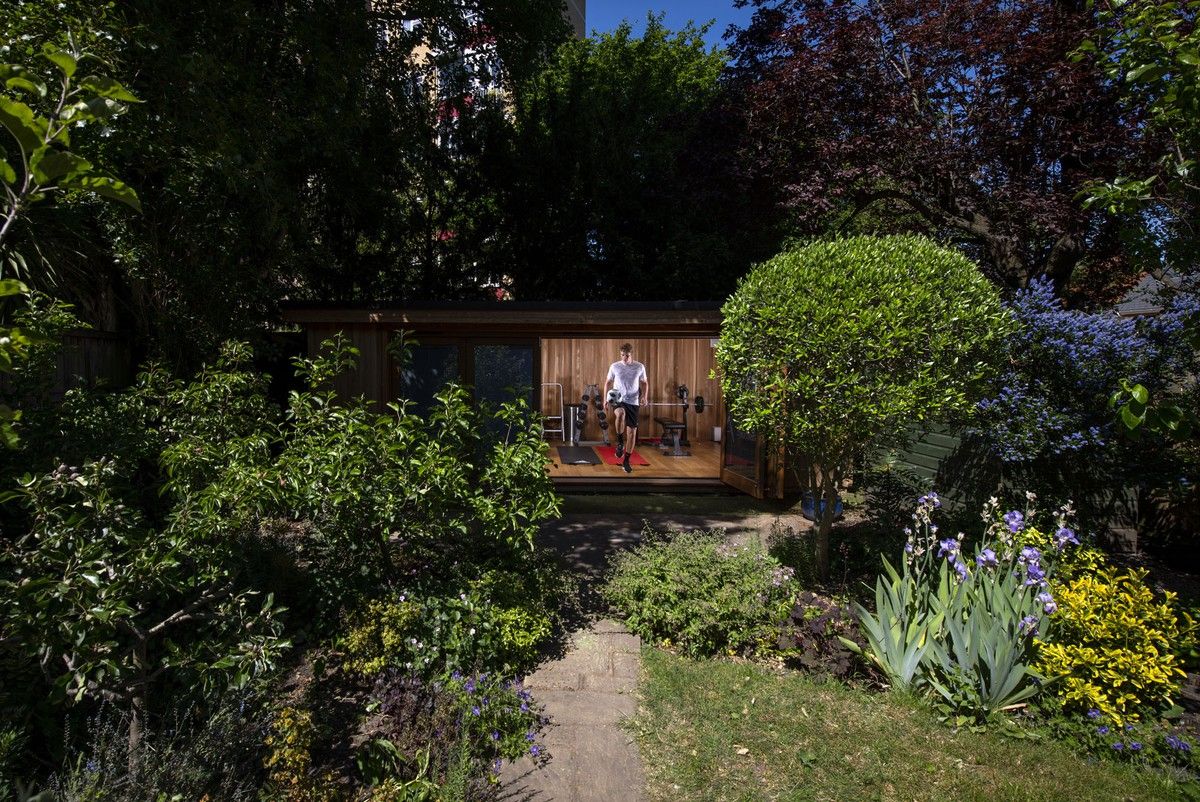 anh an tuong tuan 18 245 chuyen ve chiec khau trang cua ong trump le tot nghiep co don va robot virus corona