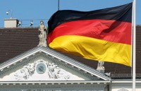 nhat ban tiep tuc duy tri thang du thuong mai lon