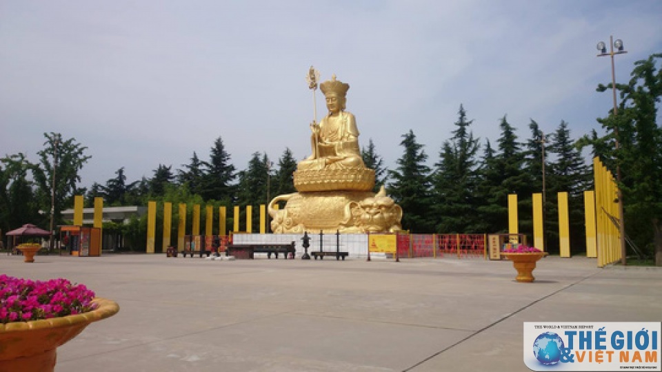 chiem nguong phap mon ngoi chua lon bac nhat trung quoc