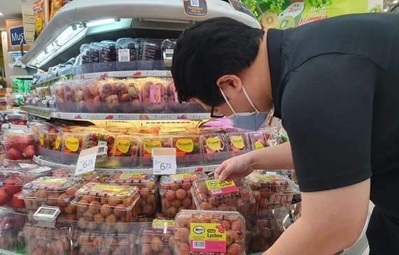 Xuất khẩu ngày 1-4/6: Vải thiều Việt Nam ‘đổ bộ’ chuỗi siêu thị lớn ở Singapore, nhập khẩu thịt lợn tươi và ô tô tăng vọt