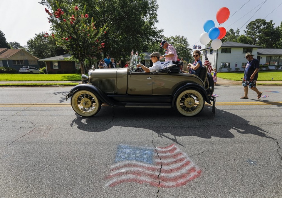 nuoc my tung bung ky niem ngay quoc khanh lan thu 241