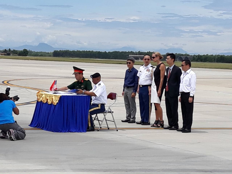 le hoi huong 02 bo hai cot quan nhan hoa ky