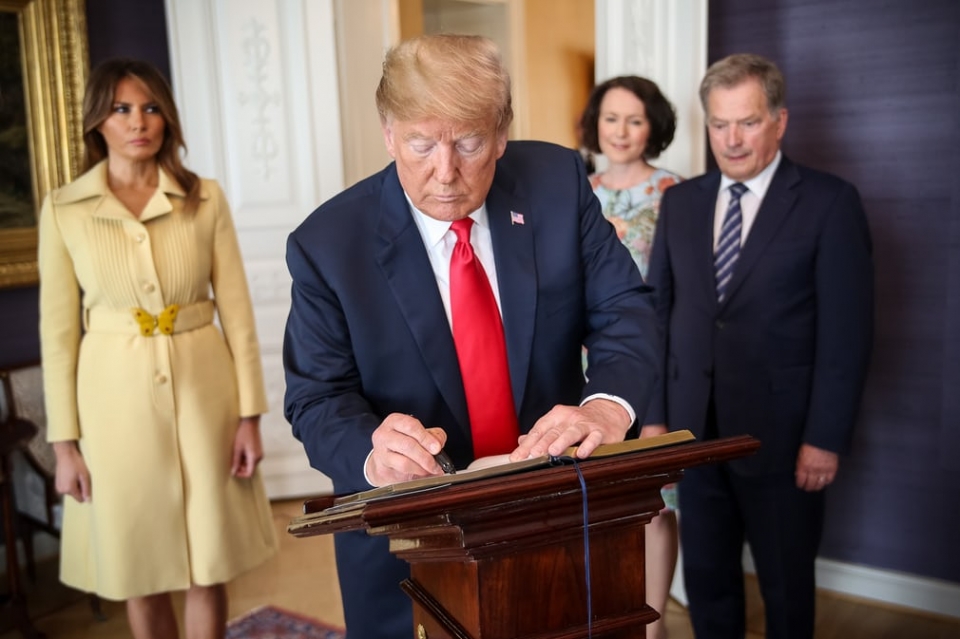 nhung hinh anh lich su tai cuoc gap thuong dinh nga my