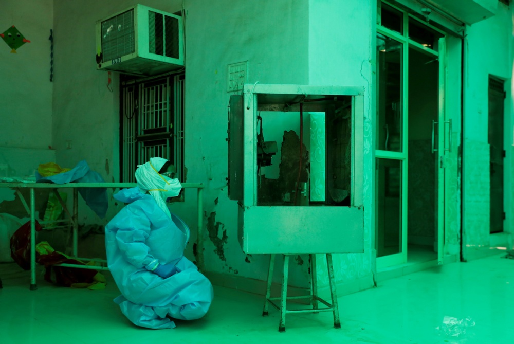 anh an tuong tuan 296 57 noi lo vo dap tam hiep ong trump lam dang voi gay bong chay va covid 19 can quet the gioi