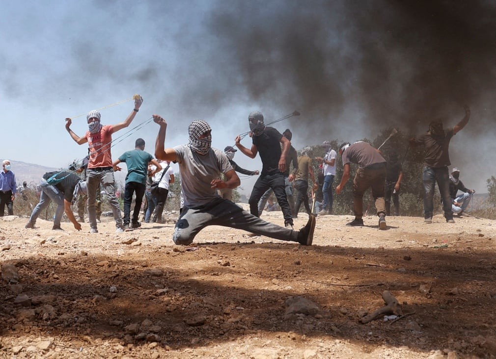 Ảnh ấn tượng tuần 28/6-4/7: Nga, Ukraine, Mỹ, NATO làm ‘dậy sóng’ Biển Đen, Đông Jerusalem ‘sôi sục’ và tai nạn máy bay thảm khốc ở Philippines