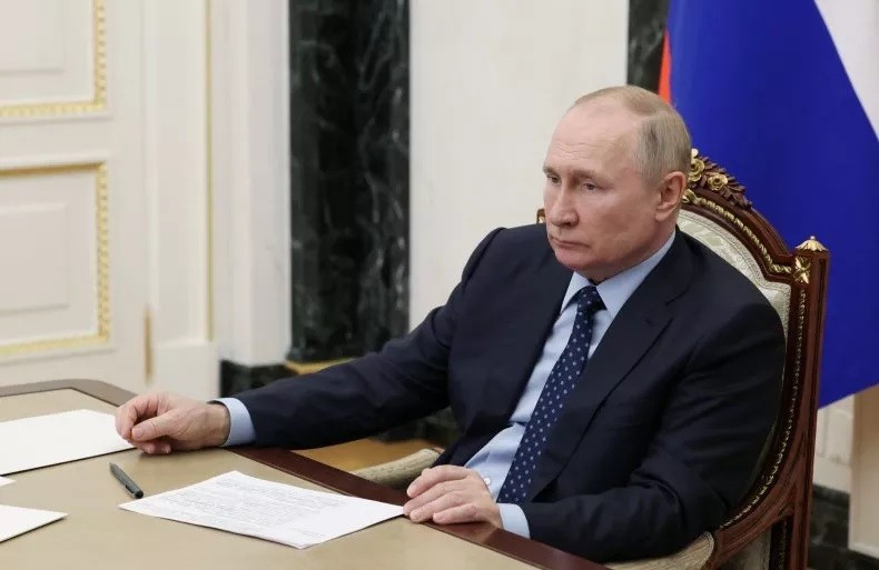 Ảnh ấn tượng tuần (11-17/7): Ông Putin 'phản pháo' lệnh trừng phạt Nga từ phương Tây, bom đạn ở Ukraine, Mỹ kết thân Trung Đông, khủng hoảng Sri Lanka
