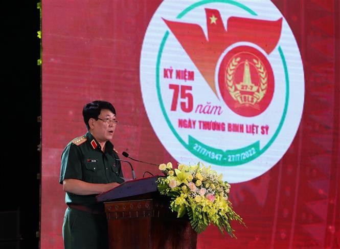 75 năm Ngày Thương binh - Liệt sỹ: Xúc động chương trình nghệ thuật Màu hoa đỏ tại Nghĩa trang Liệt sỹ quốc gia Trường Sơn