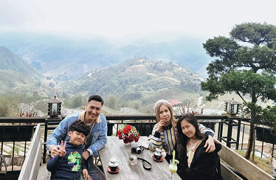 Mạnh Trường khoe chuẩn bị đón con thứ 3, bật mí về mối tình lãng mạn 20 năm