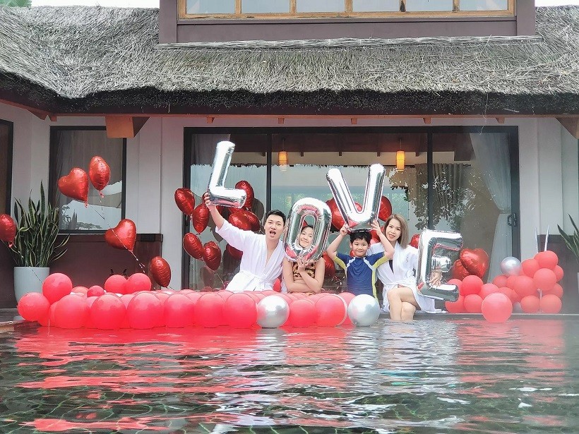 Mạnh Trường chuẩn bị đón con thứ 3, bật mì về mối tình lãng mạn 20 năm. (Ảnh: FBNV)