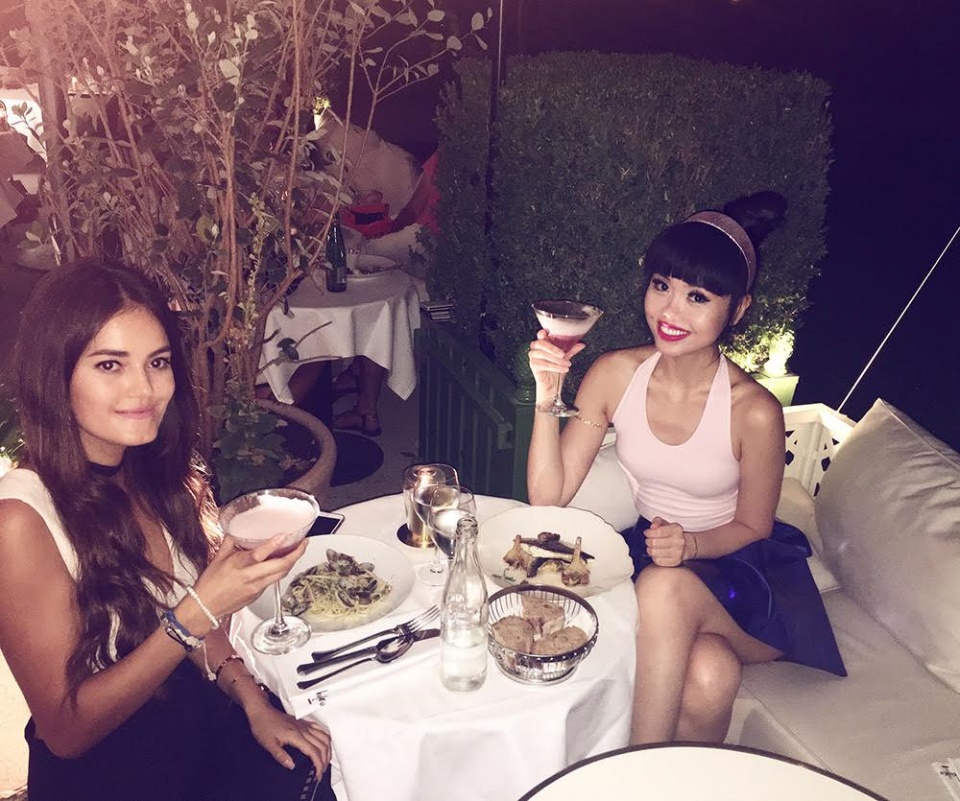 Check-in các nhà hàng sang chảnh Paris với siêu mẫu Việt check in cac nha hang sang chanh paris voi sieu mau viet