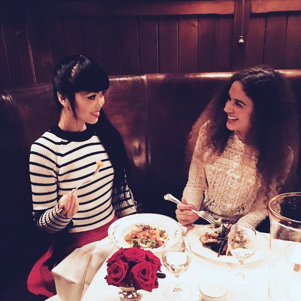 Check-in các nhà hàng sang chảnh Paris với siêu mẫu Việt check in cac nha hang sang chanh paris voi sieu mau viet