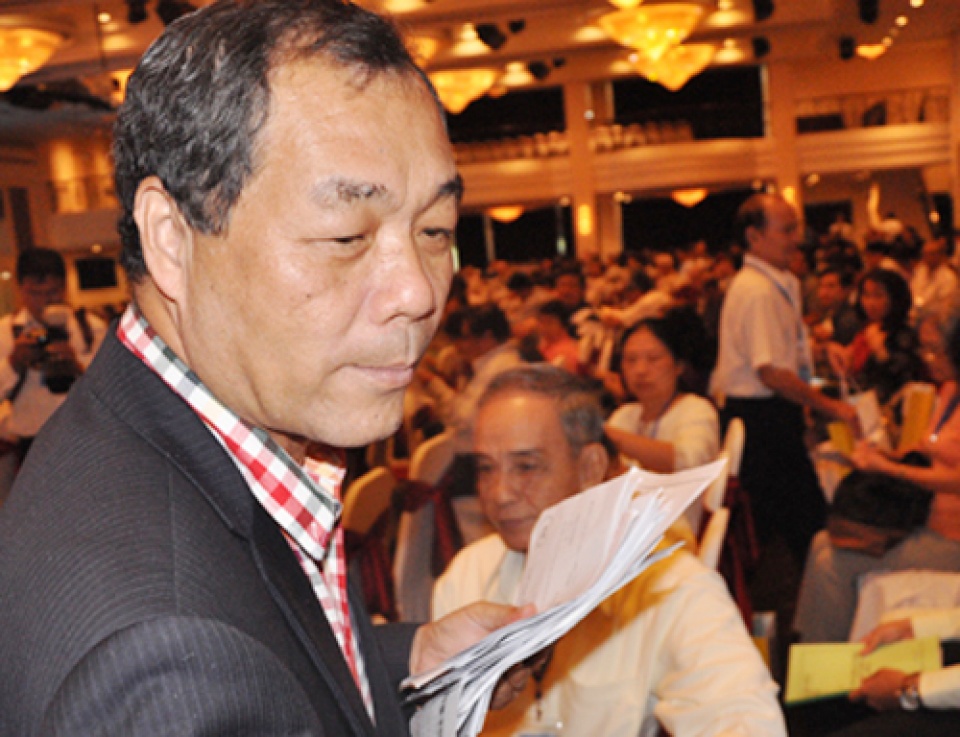 ong tram be bi bat cung 15 nguoi