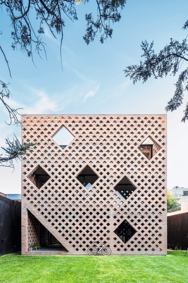 nhung toa nha bang gach hien dai nhat the gioi