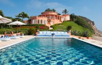 ngu trong thung ruou o mexico