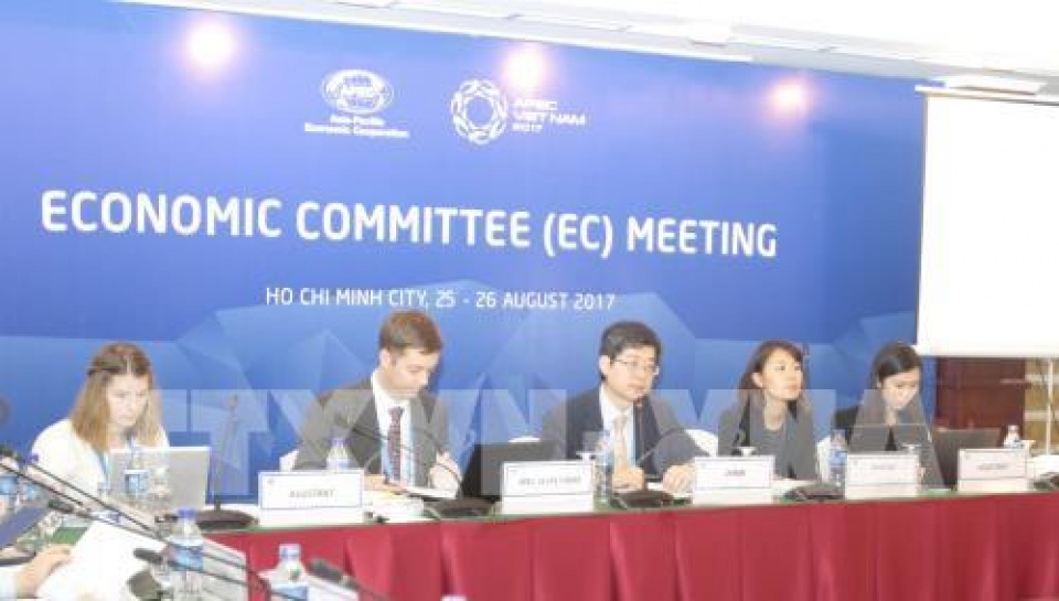 som 3 uy ban kinh te apec hop ve thuc day kinh te